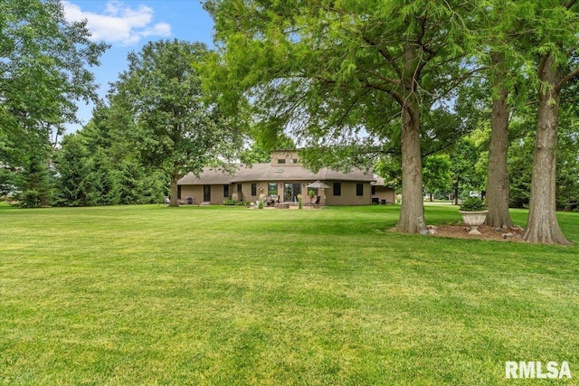 9 Windfall Ln, Cantrall, IL 62625 - view of green lawn