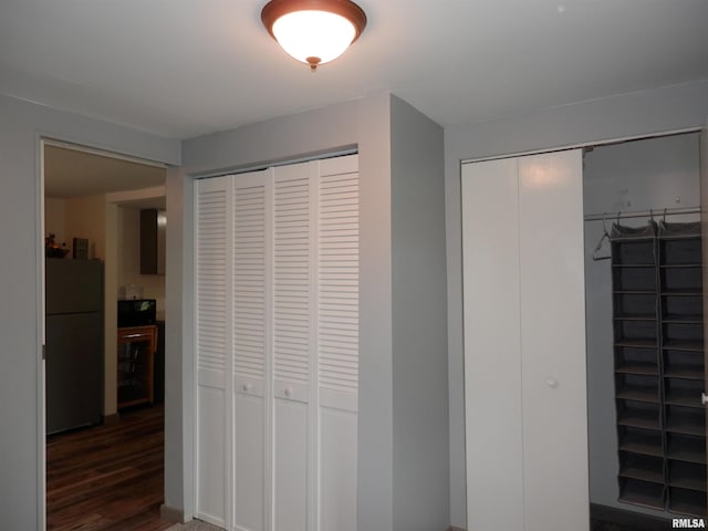 104 Henderson Rd, Knoxville, IL 61448 - hallway with wood finished floors
