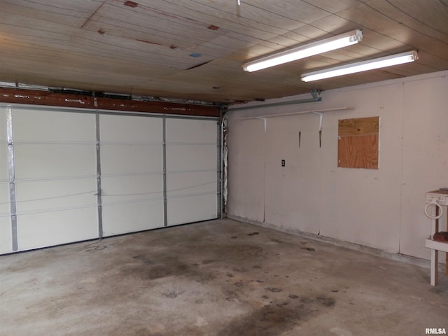 104 Henderson Rd, Knoxville, IL 61448 - view of garage