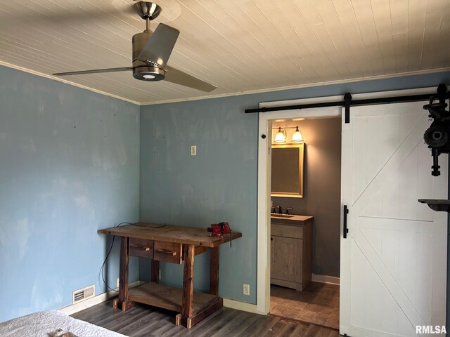 726 W N St, Auburn, IL 62629 - bathroom featuring vanity and curtained shower