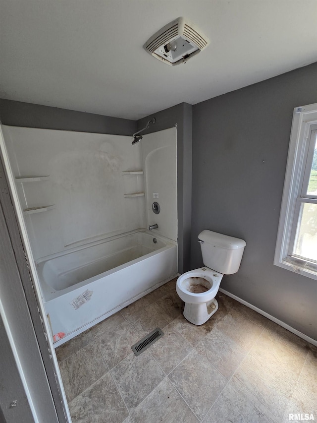 1355 Old Wagon Rd, Knoxville, IL 61448 - full bathroom featuring toilet and washtub / shower combination