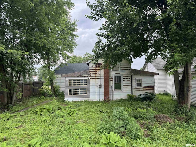 219 5th St, Lincoln, IL 62656 - view of front of home