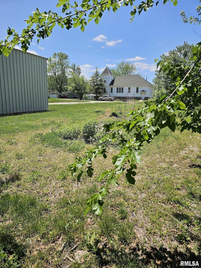 113 S Franklin St, Camp Point, IL 62320 - view of green lawn