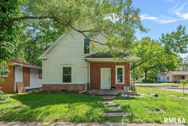 1230 S 13th St, Springfield, IL 62703 - view of front of property with a front lawn