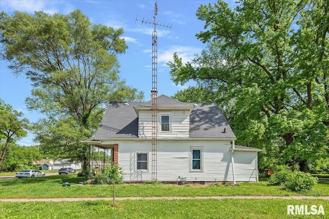 1230 S 13th St, Springfield, IL 62703 - view of side of home with a lawn