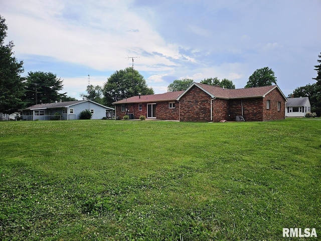 727 Johnson St, Carlinville, IL 62626 - photo 4