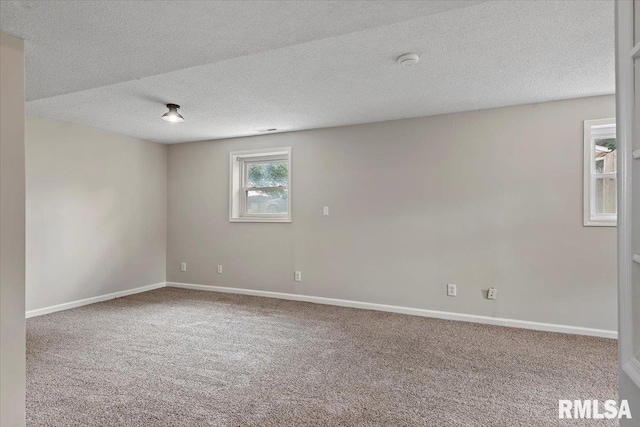 27 Twilight Ln, Springfield, IL 62712 - carpeted spare room with a smoke detector and a textured ceiling