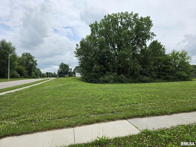 5101 Foxhall Ln, Springfield, IL 62712