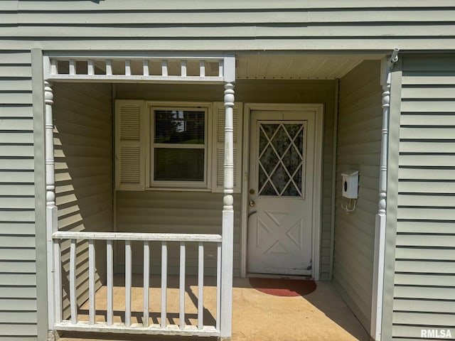 220 E Adams St, Petersburg, IL 62675 - entrance to property