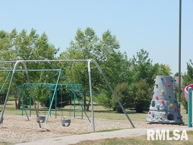 1404 Winston Dr, Springfield, IL 62711 - photo 40