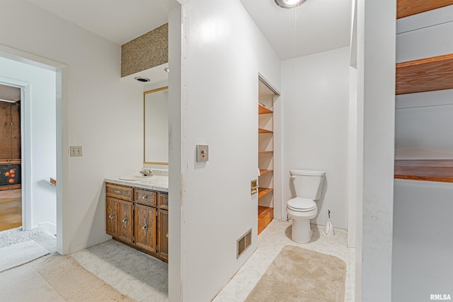 9320 Dawson Ln, Riverton, IL 62561 - bathroom with vanity and toilet