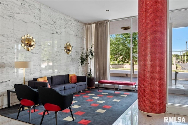 718 S 7th St Unit 1000, Springfield, IL 62703 - lobby featuring floor to ceiling windows