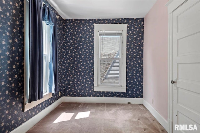 720 S Park Ave, Springfield, IL 62704 - carpeted spare room featuring wallpapered walls