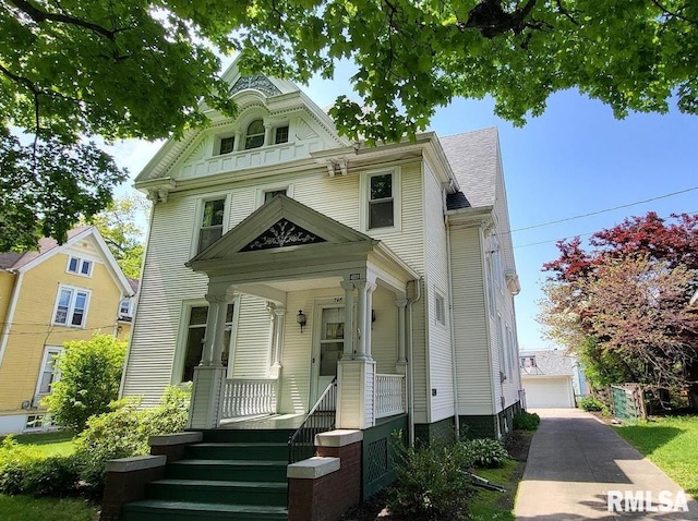 748 Bateman St, Galesburg, IL 61401 - photo 1