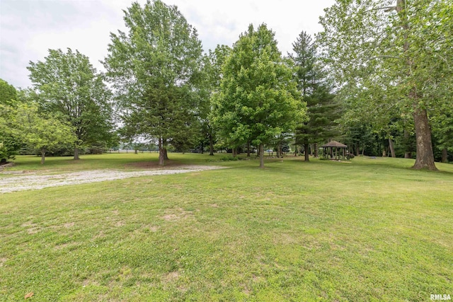 3939 Musholt Strasse Ln, Quincy, IL 62305 - view of grassy yard with a gazebo