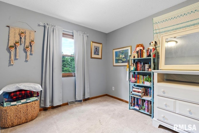 3713 Tyler Ct, Springfield, IL 62711 - living area featuring carpet and a textured ceiling