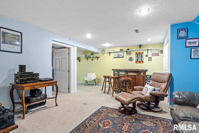 3713 Tyler Ct, Springfield, IL 62711 - carpeted living room with a dry bar, a textured ceiling, and recessed lighting