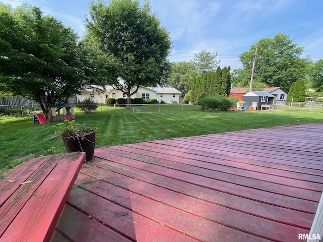 27 Apache Dr, Springfield, IL 62711 - wooden terrace featuring a fenced backyard