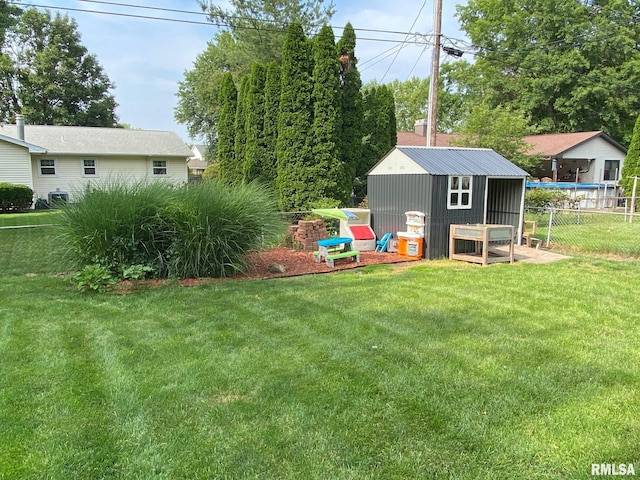 27 Apache Dr, Springfield, IL 62711 - view of yard featuring an outdoor structure