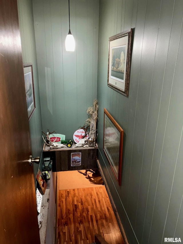 27 Apache Dr, Springfield, IL 62711 - corridor with wood finished floors