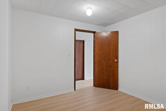 308 Elm Ln, Petersburg, IL 62675 - empty room featuring light wood-type flooring and baseboards