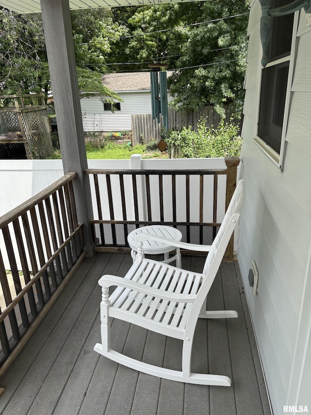 1905 S Whittier Ave, Springfield, IL 62704 - view of wooden porch