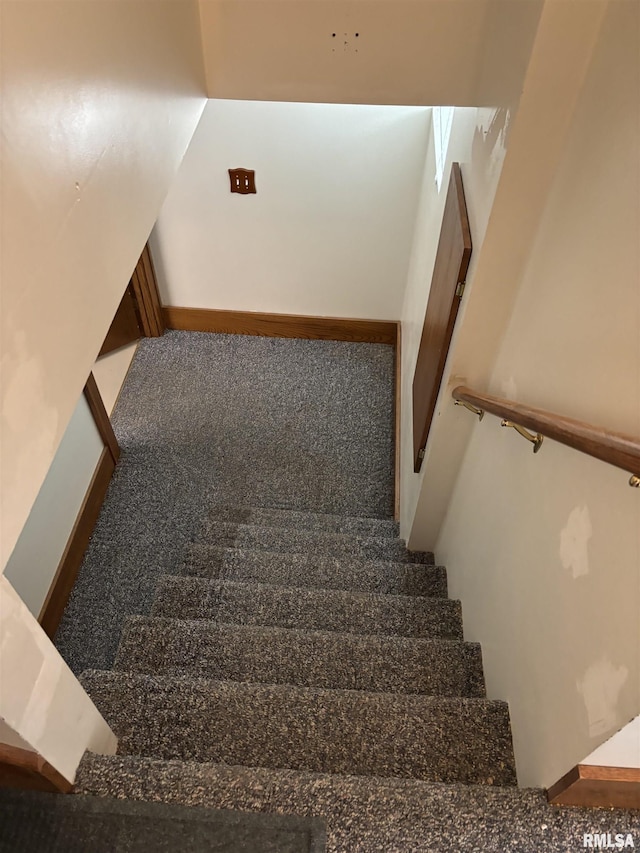 1905 S Whittier Ave, Springfield, IL 62704 - view of staircase