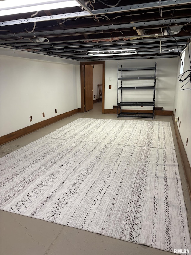 1905 S Whittier Ave, Springfield, IL 62704 - finished below grade area featuring baseboards