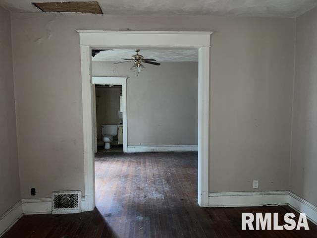 2541 S 10th St, Springfield, IL 62703 - empty room featuring wood-type flooring and ceiling fan