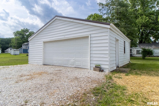 100 N Austin Ave, Abingdon, IL 61410 - view of detached garage