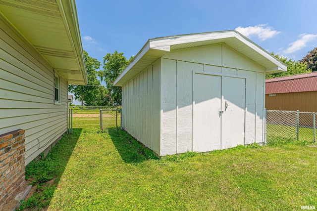 205 E Pine St, Broadwell, IL 62634 - view of shed