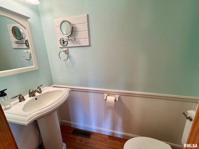 13570 Chambers Rd, Petersburg, IL 62675 - bathroom featuring wainscoting and wood finished floors