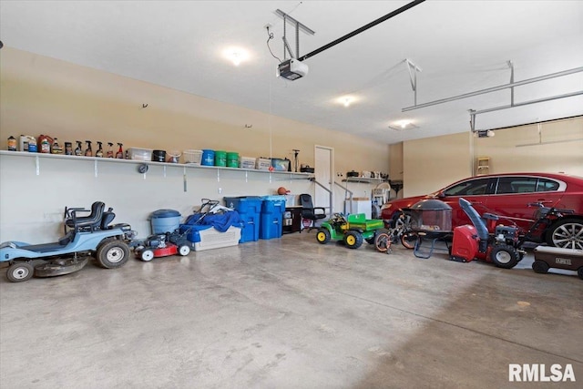 5408 Cromwell Pl, Springfield, IL 62711 - garage featuring a garage door opener