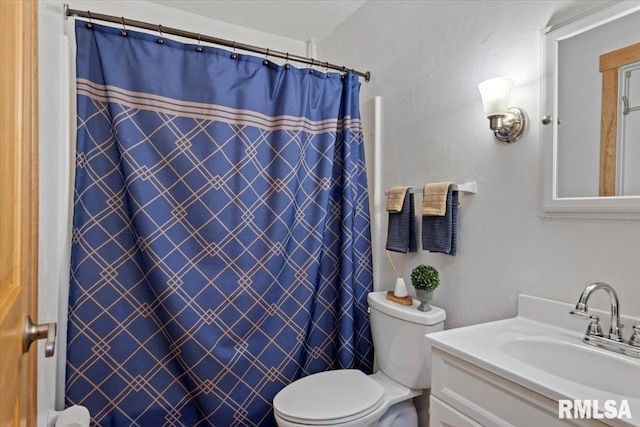 2 Mesa Rd, Springfield, IL 62702 - full bathroom featuring vanity and a shower with curtain