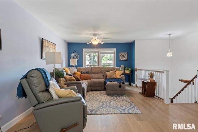 2 Mesa Rd, Springfield, IL 62702 - living room featuring light wood-style floors and ceiling fan