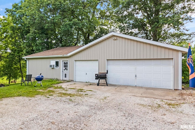 1847 New Salem Church Rd, New Berlin, IL 62670 - view of detached garage
