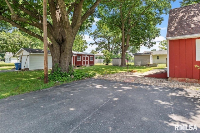 209 W Madison St, Athens, IL 62613 - photo 25