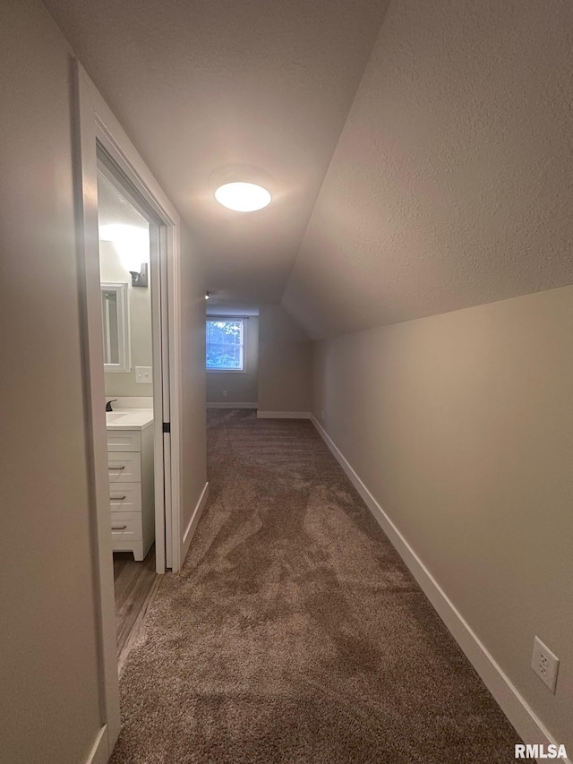 2016 Chestnut St, Quincy, IL 62301 - bonus room with carpet floors and vaulted ceiling