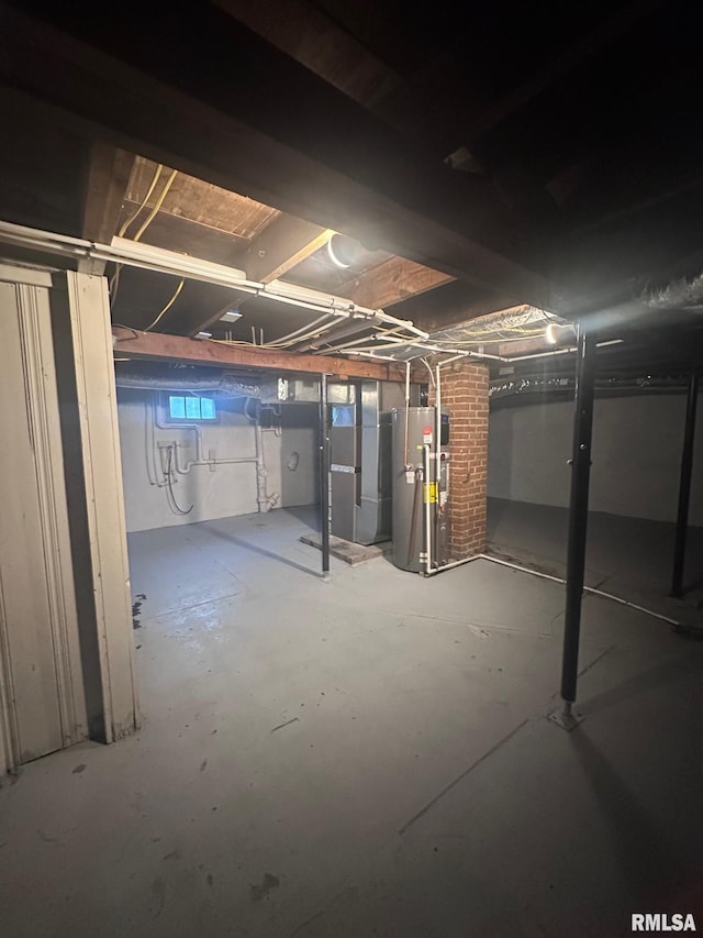 2016 Chestnut St, Quincy, IL 62301 - basement with water heater and heating unit