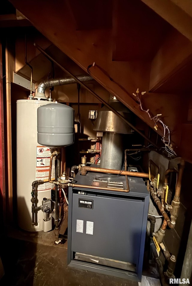 597 Walnut St, Knoxville, IL 61448 - utilities with water heater and a heating unit
