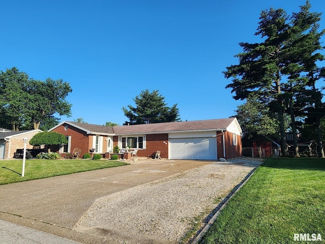 2828 Kingsridge Dr, Quincy, IL 62301 - photo 1