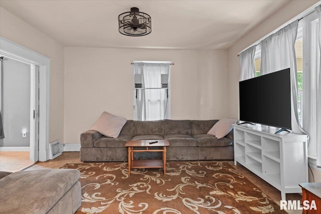 826 S Douglas Ave, Springfield, IL 62704 - living area with baseboards