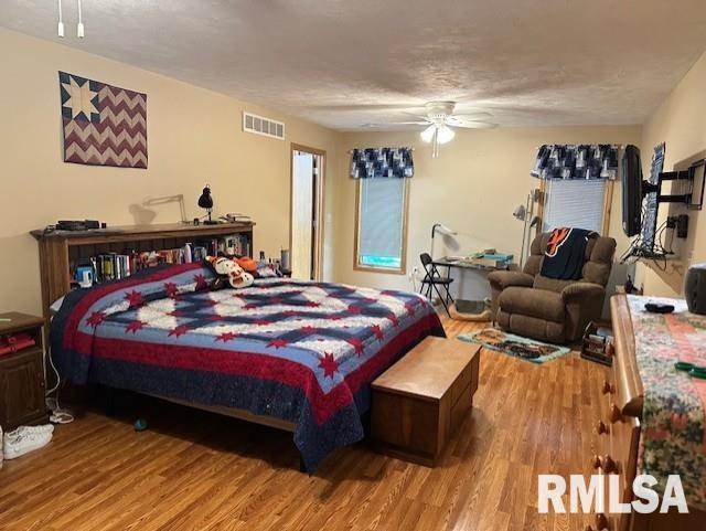 403 Timbercreek Dr, Jacksonville, IL 62650 - photo 21