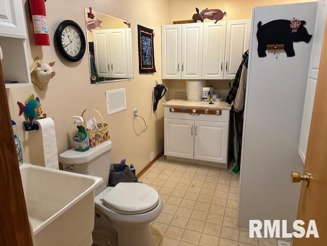 403 Timbercreek Dr, Jacksonville, IL 62650 - photo 10