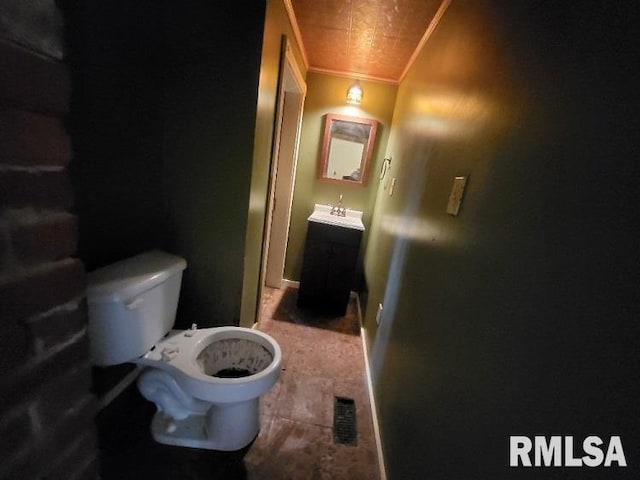 523 Church St, Cameron, IL 61423 - photo 3