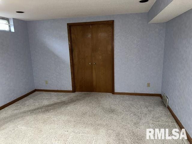 2524 Greenbriar Rd, Springfield, IL 62704 - unfurnished bedroom with carpet
