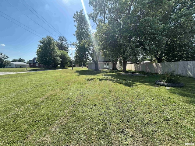 120 S Walnut St, Assumption, IL 62510 - view of yard