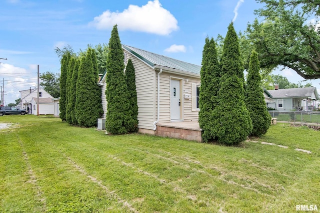 872 N Wesley St, Springfield, IL 62702 - photo 3