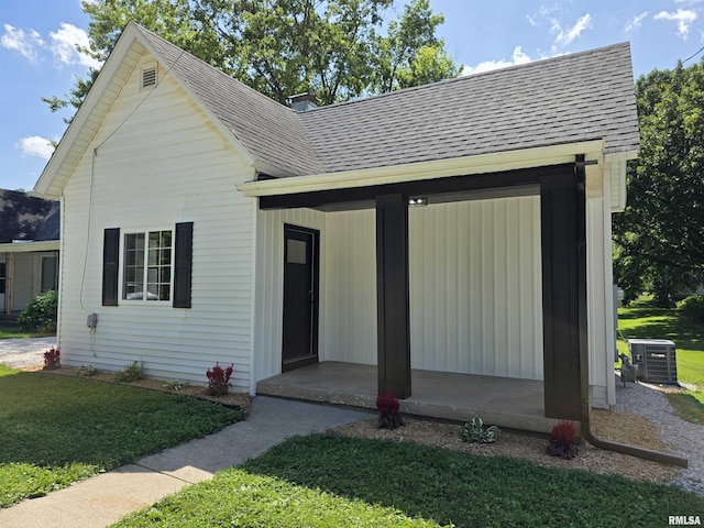 305 S Adams St, Athens, IL 62613 - photo 1