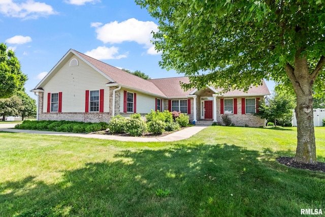 401 Cherry Cir, Williamsville, IL 62693 - ranch-style house featuring brick siding and a front yard